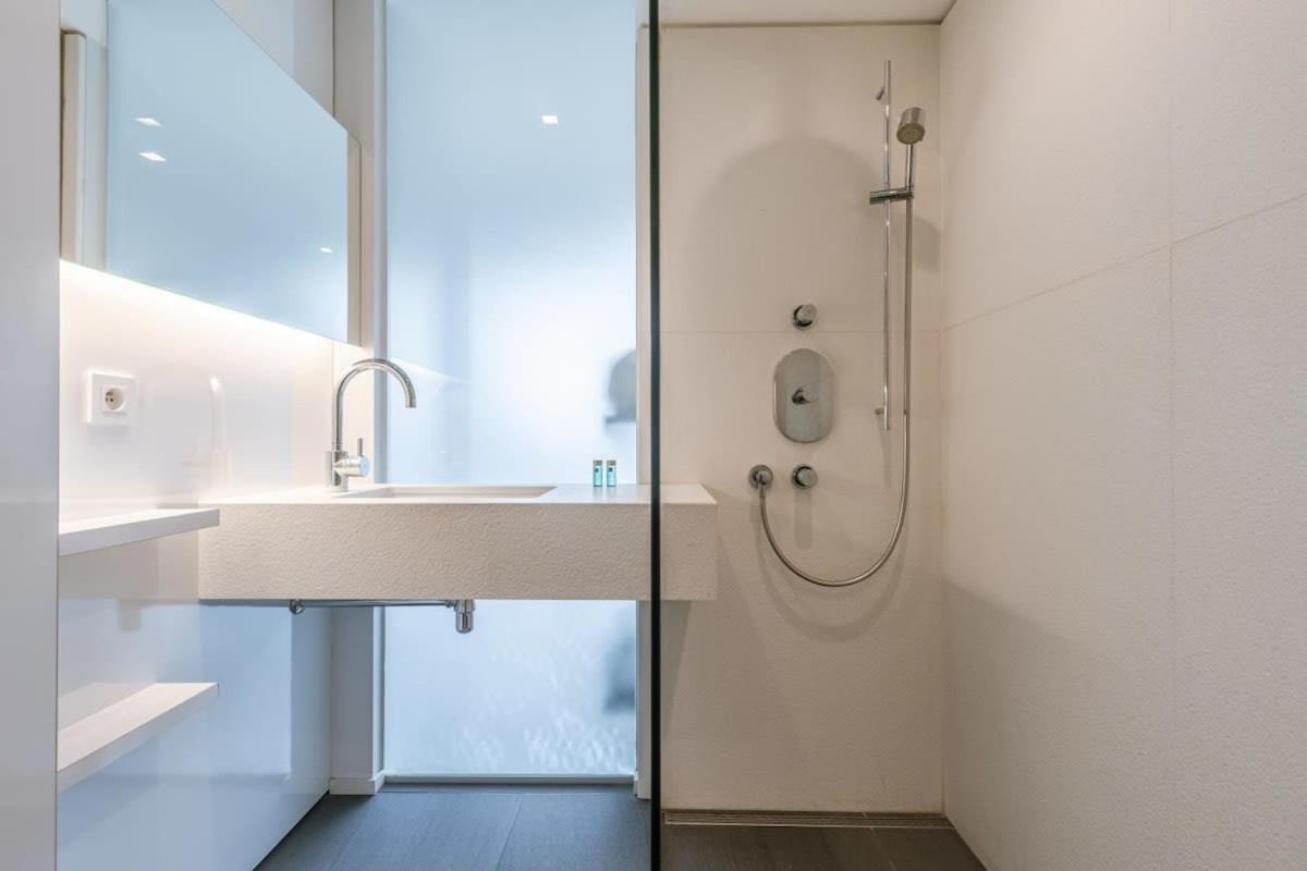 Modern Apartment In Centre Of Knokke Екстер'єр фото