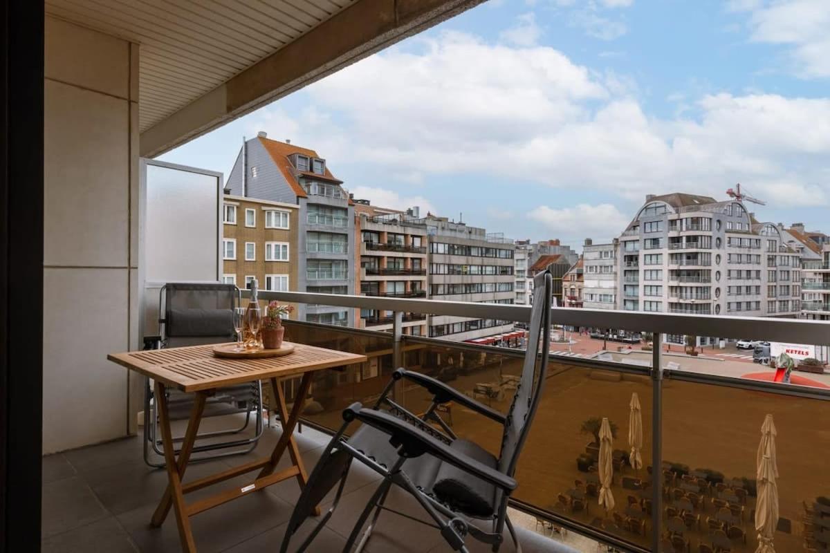 Modern Apartment In Centre Of Knokke Екстер'єр фото