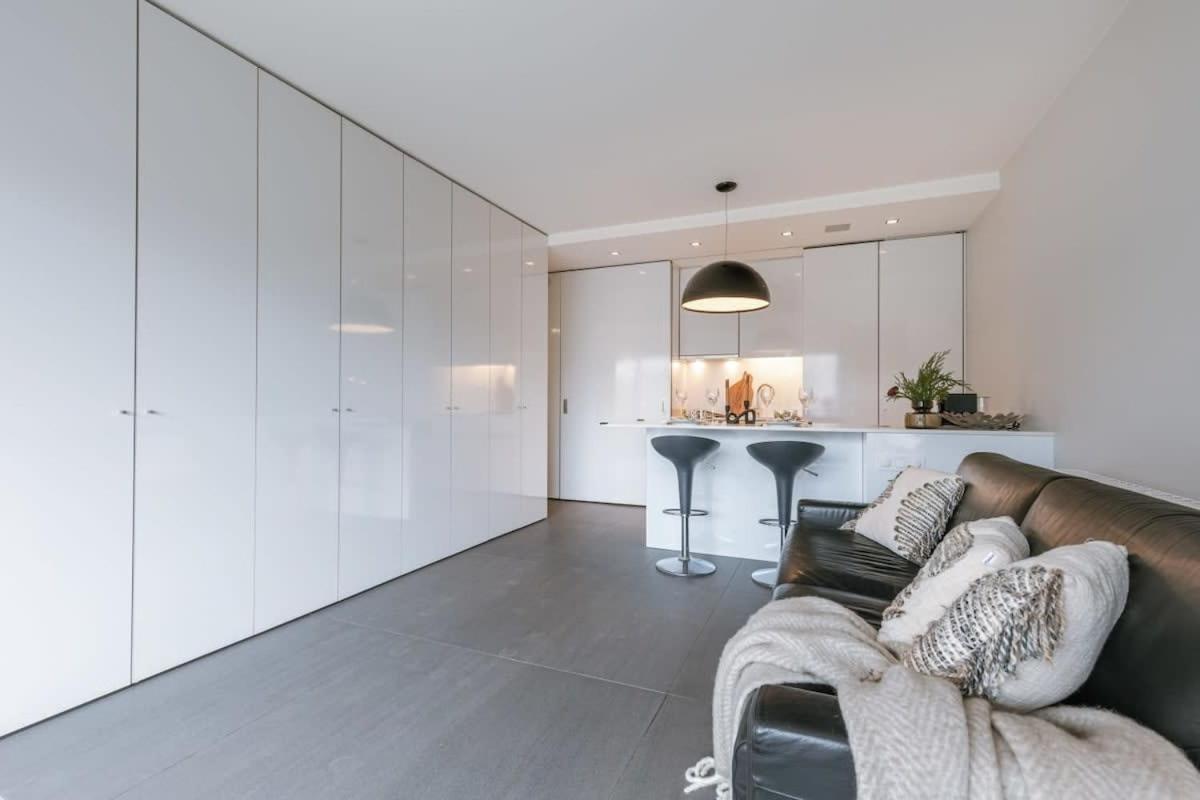 Modern Apartment In Centre Of Knokke Екстер'єр фото