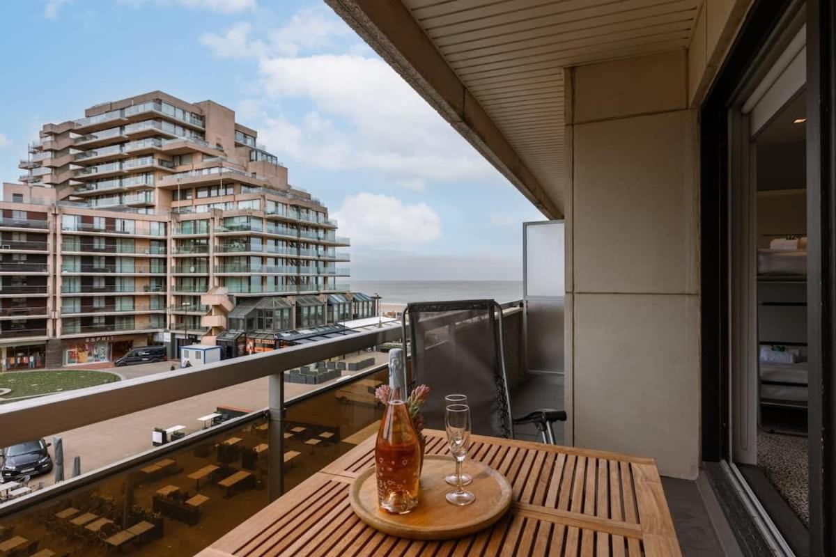 Modern Apartment In Centre Of Knokke Екстер'єр фото